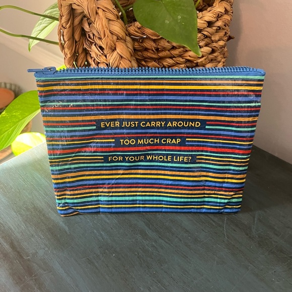 Blue Q zipper pouch bag with stripes - Picture 2 of 7